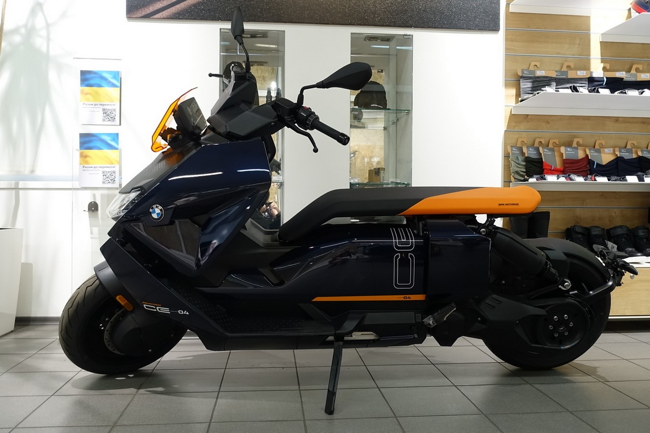 BMW Motorrad CE 04