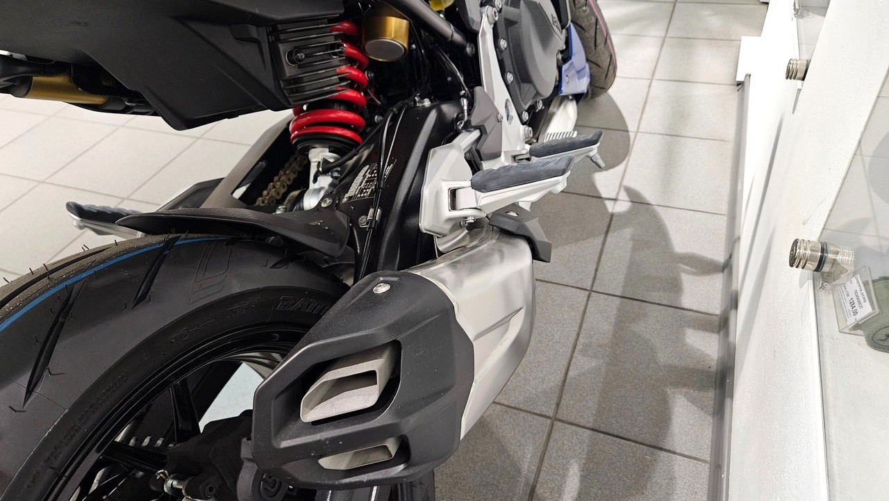 BMW Motorrad F 900 R