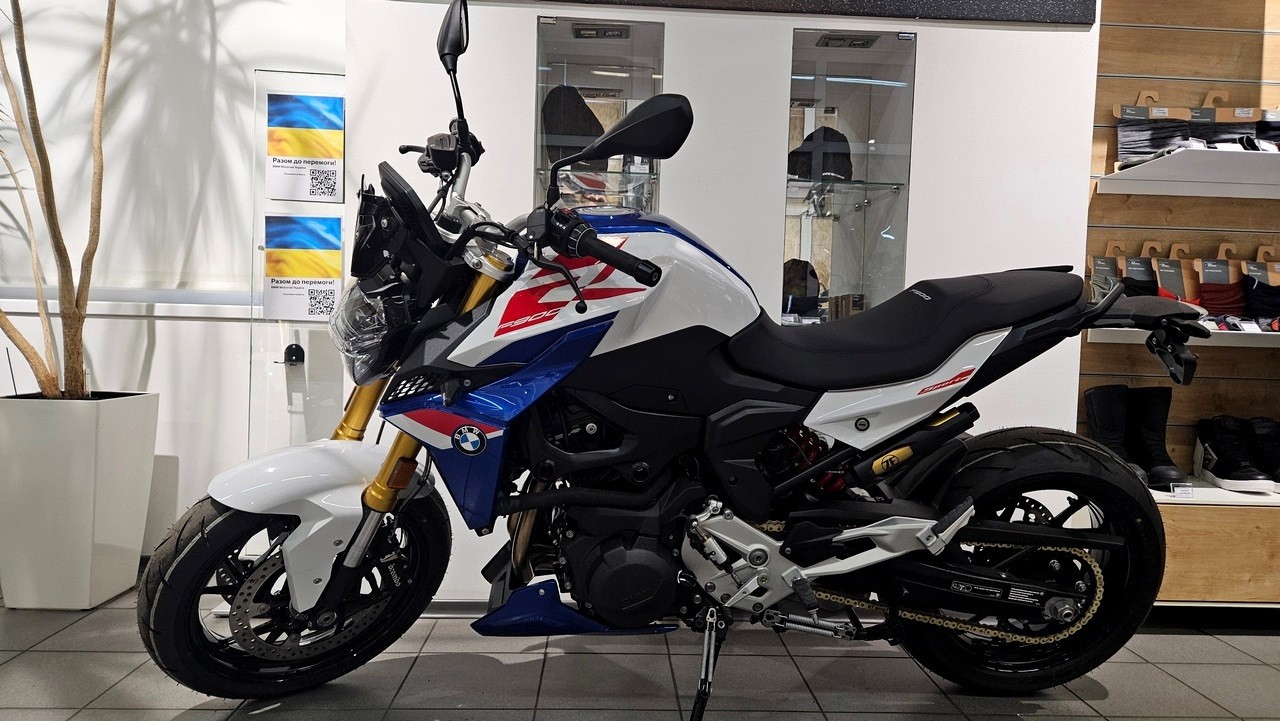 BMW Motorrad F 900 R