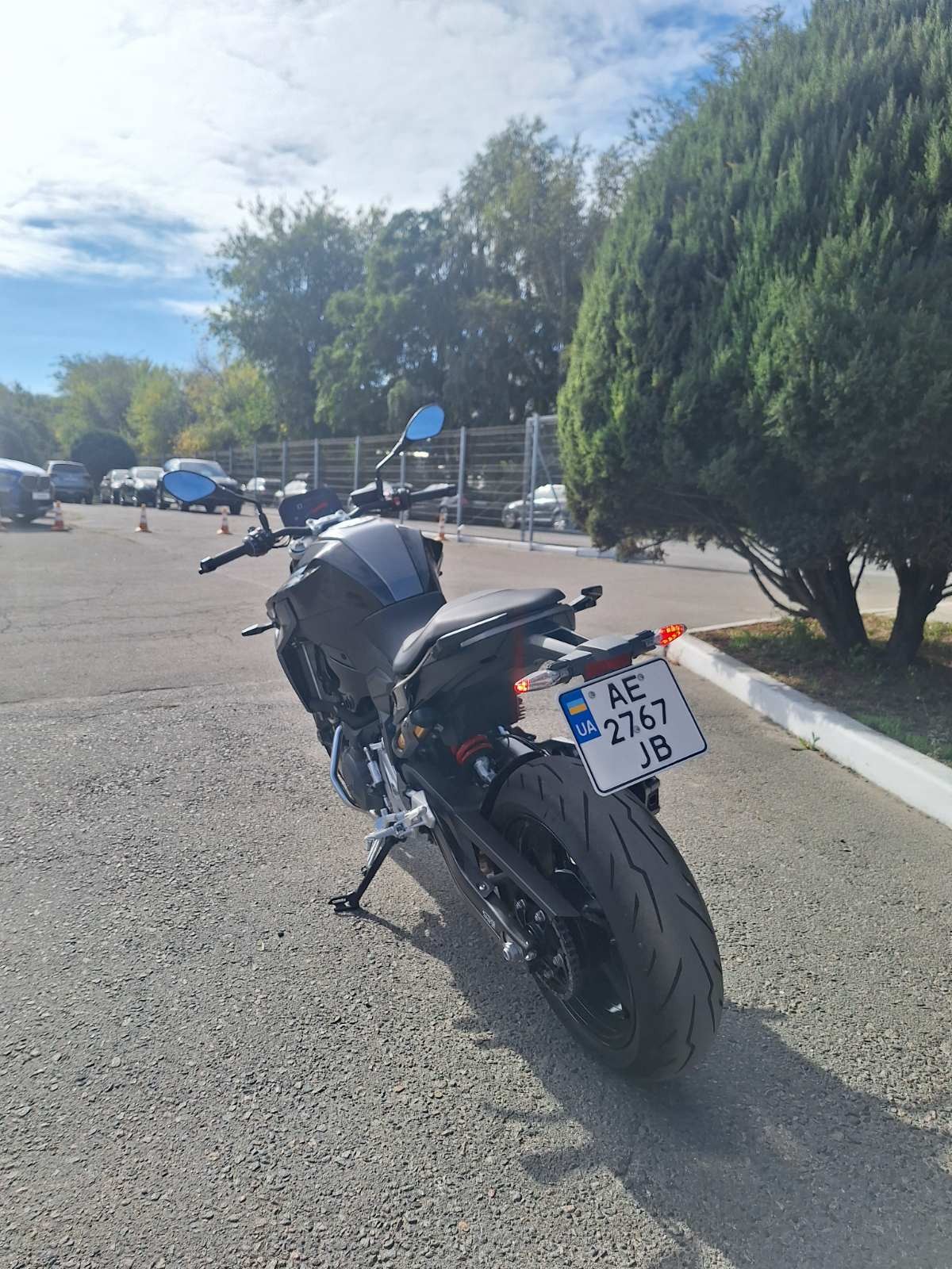 F 900 R