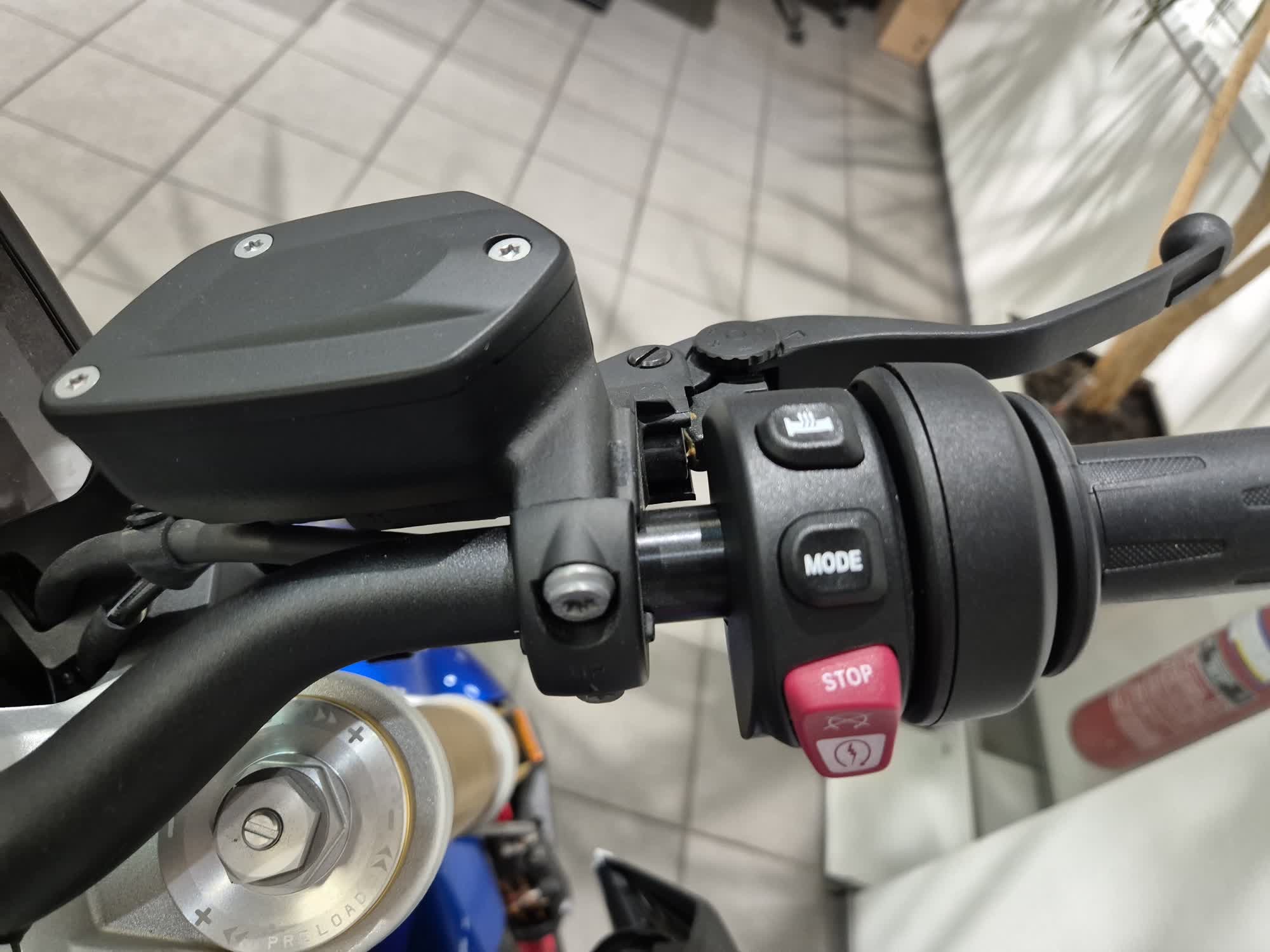 BMW Motorrad F 900 R