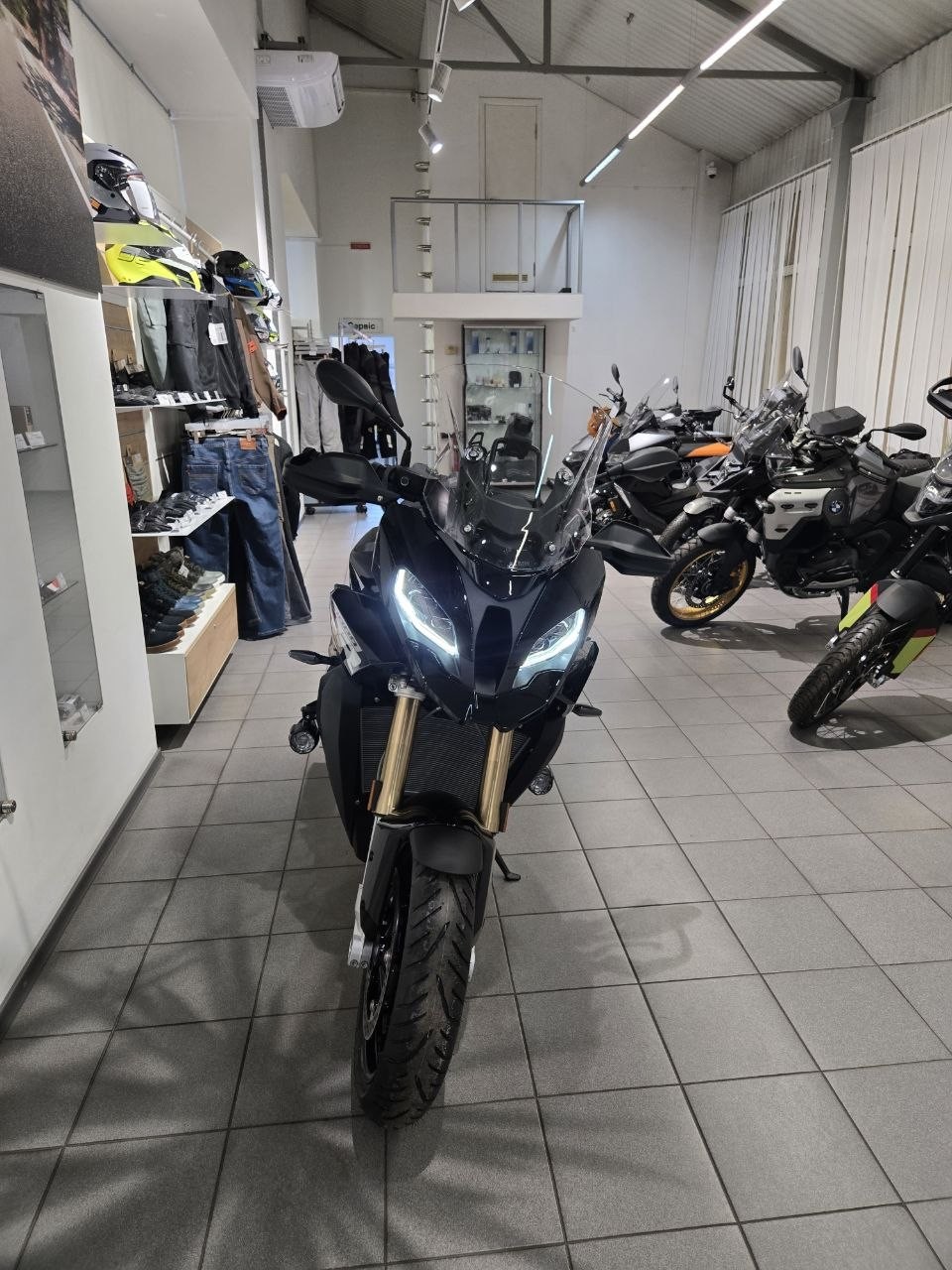 S 1000 XR