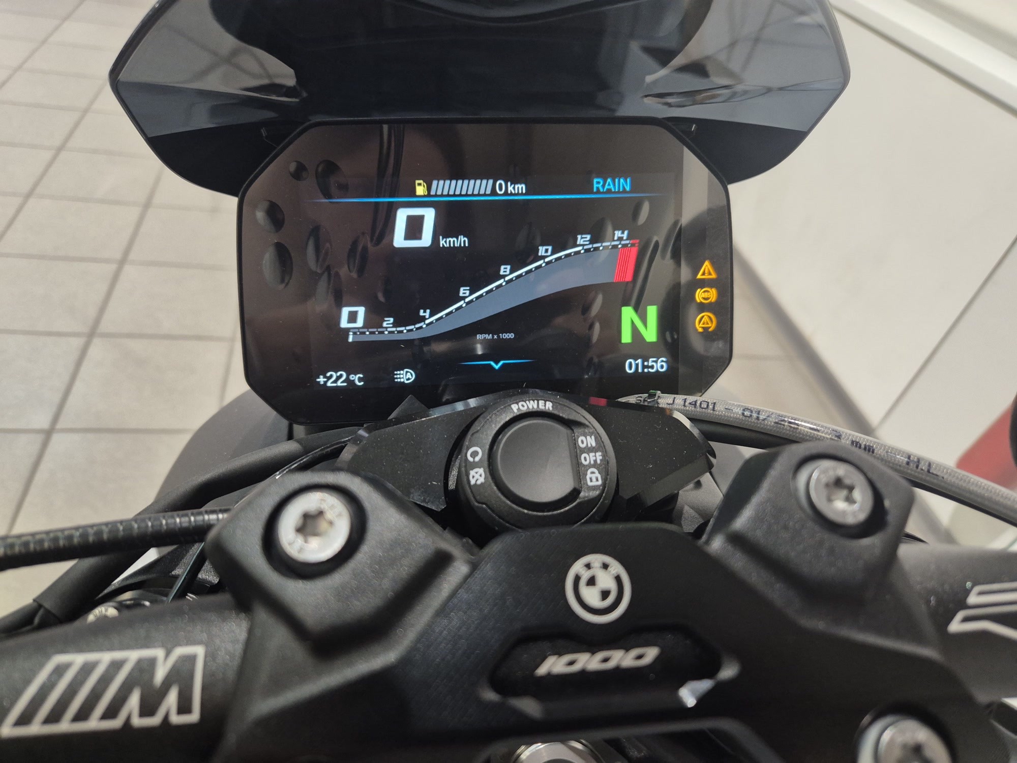 M 1000 R
