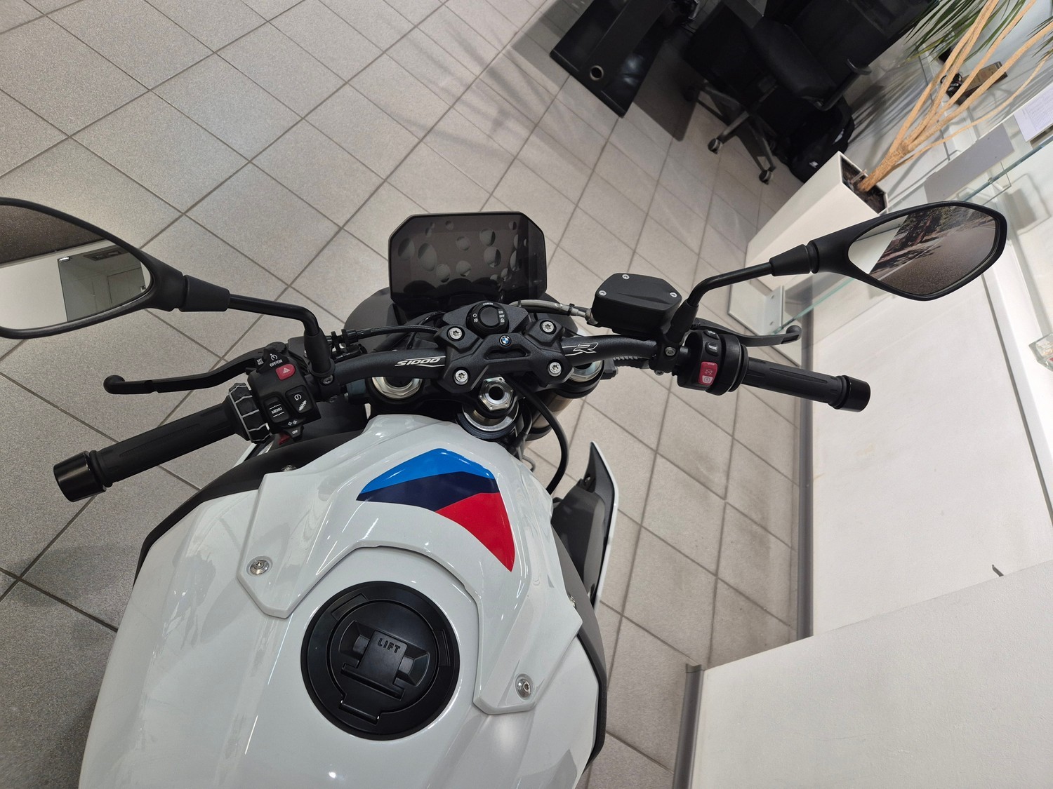 S 1000 R