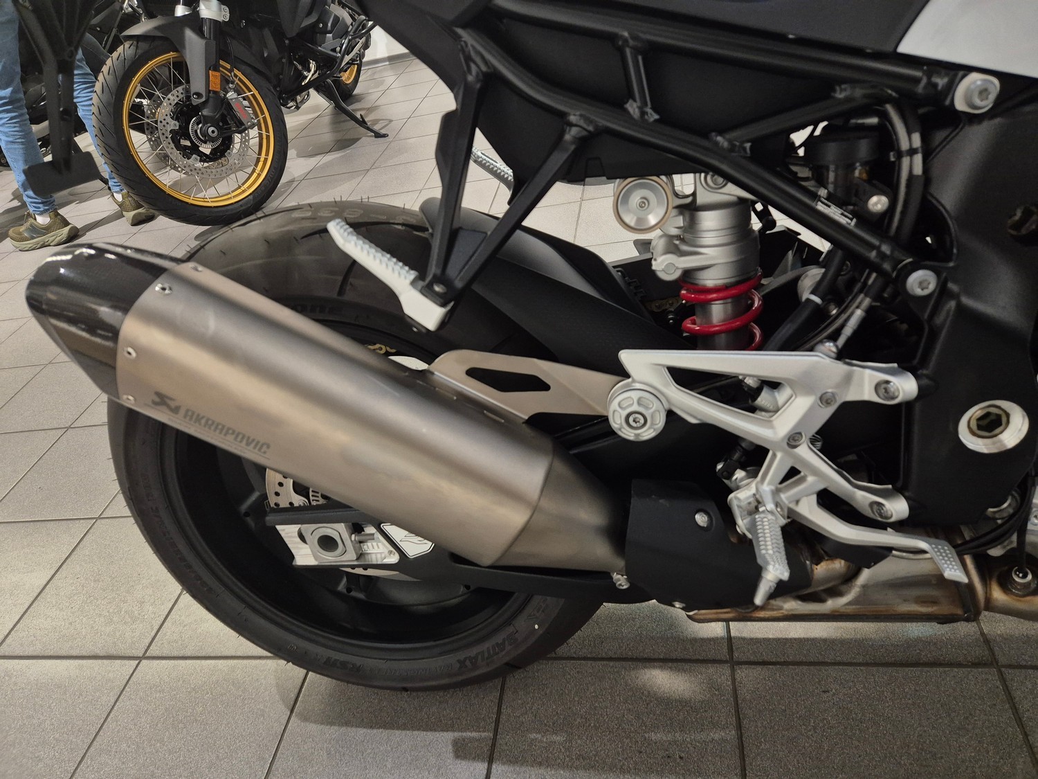 S 1000 R