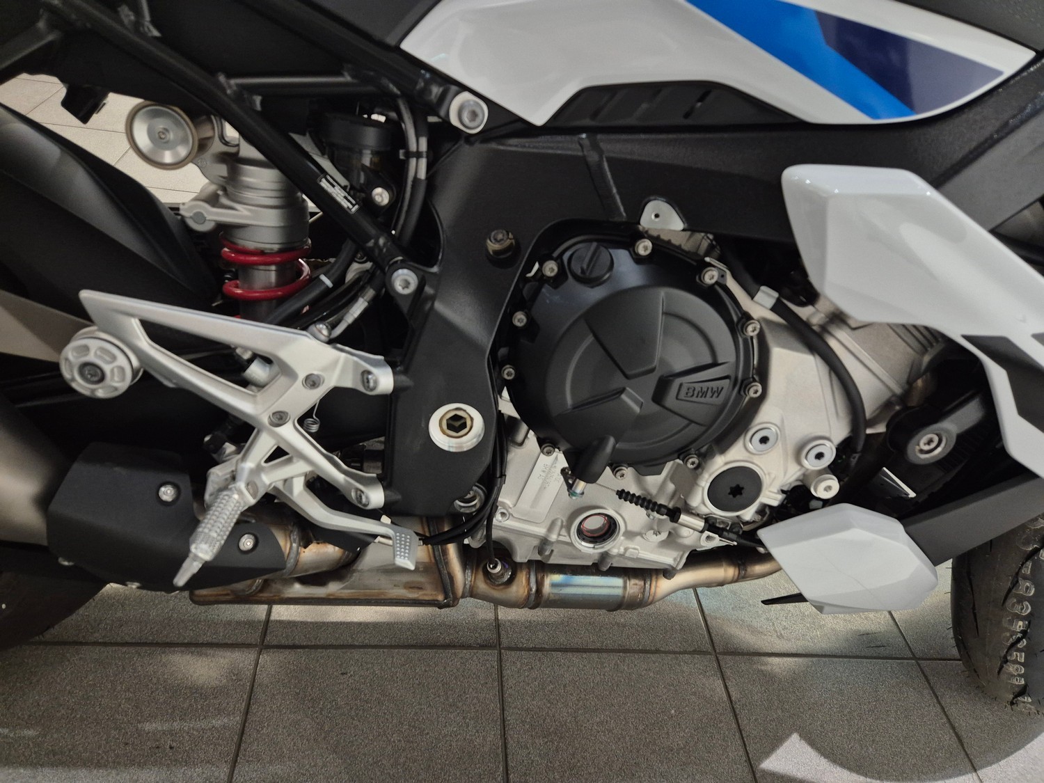 S 1000 R