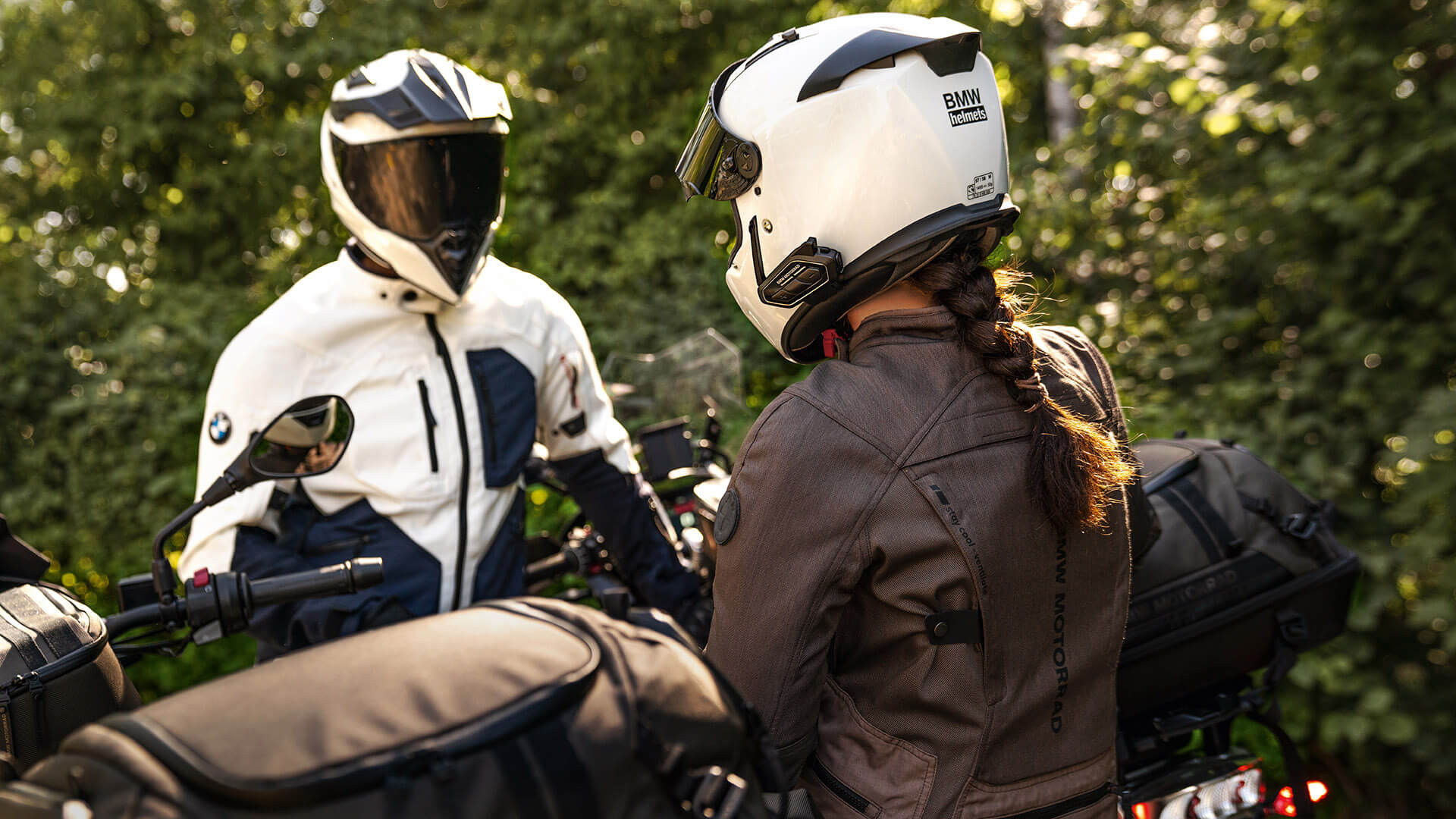 BMW Motorrad представляє ConnectedRide Com U1.